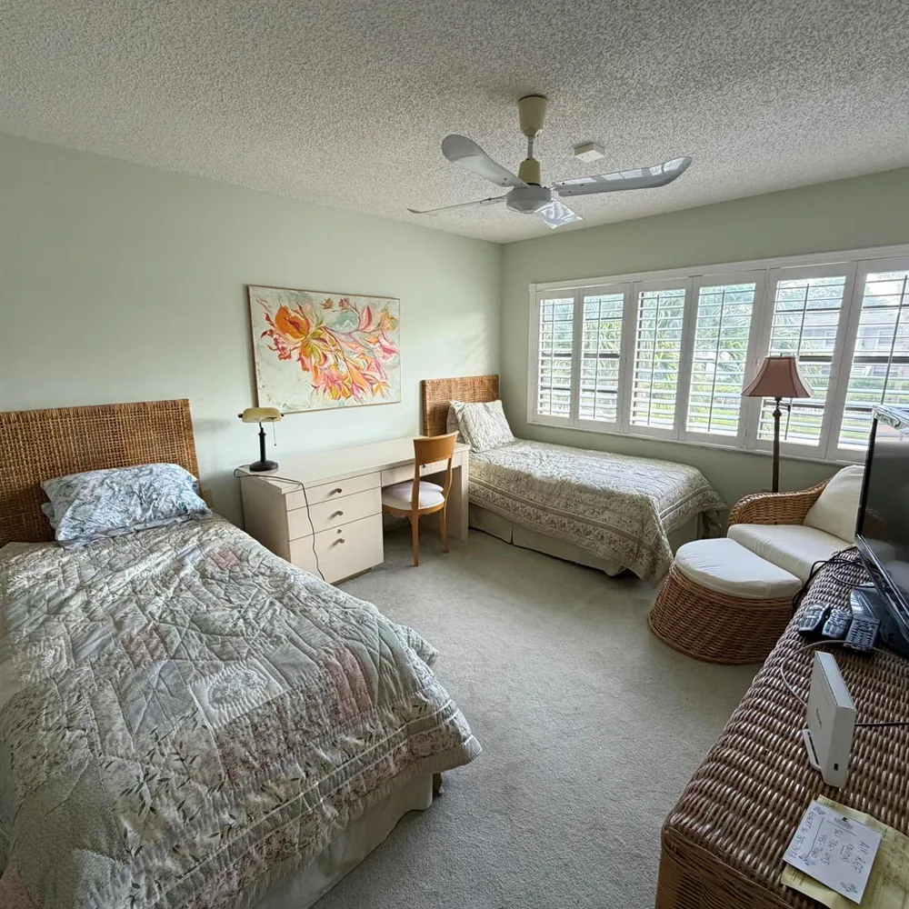 28 SOUTHPORT LANE #B Boynton Beach, FL 33436