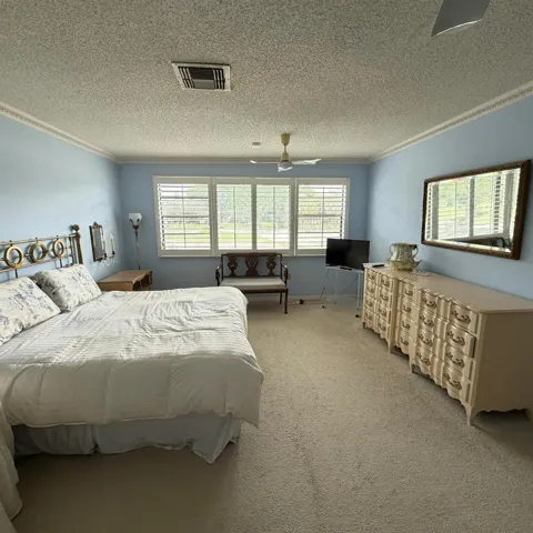 28 SOUTHPORT LANE #B