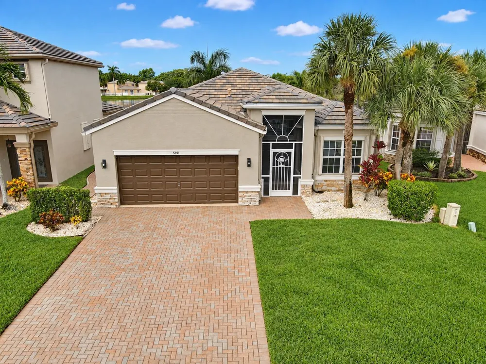 5691 Saddle Trail Lane Lake Worth, FL 33449