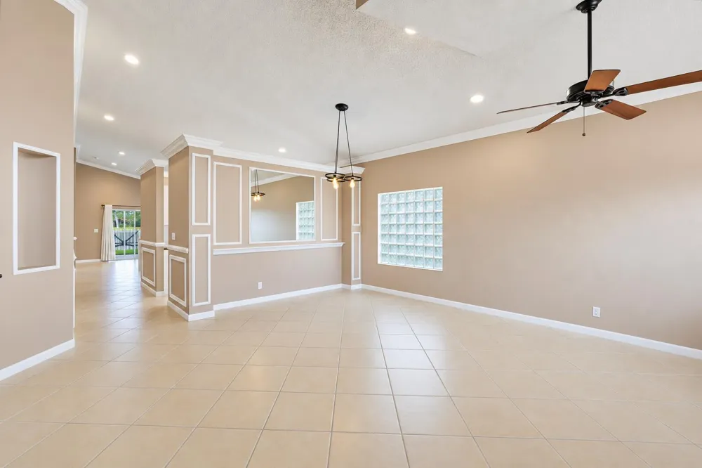 5691 Saddle Trail Lane Lake Worth, FL 33449