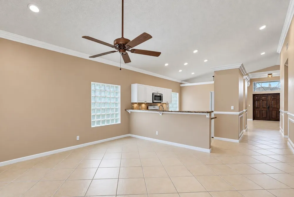5691 Saddle Trail Lane Lake Worth, FL 33449