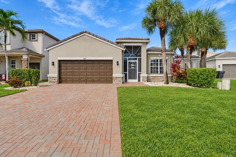 5691 Saddle Trail Lane Lake Worth, FL 33449