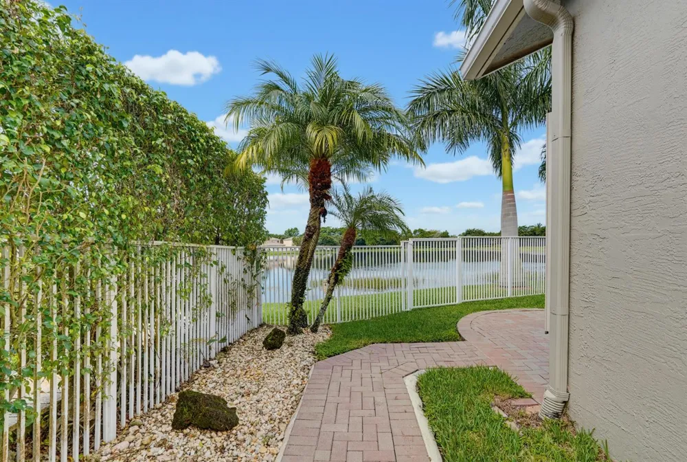 5691 Saddle Trail Lane Lake Worth, FL 33449