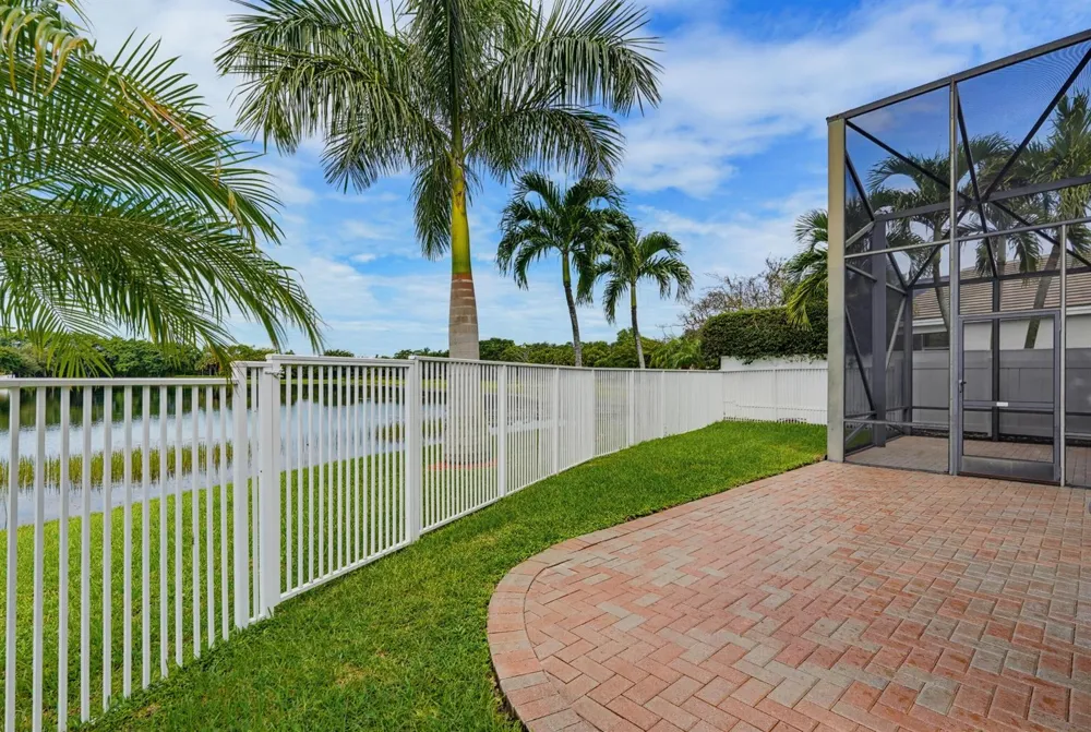 5691 Saddle Trail Lane Lake Worth, FL 33449