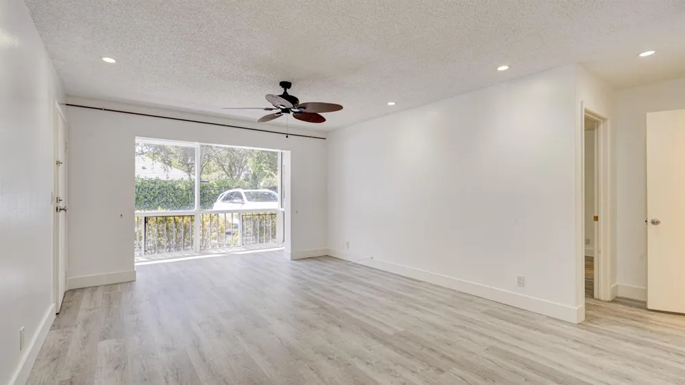 6207 BAY CLUB DRIVE #1 Fort Lauderdale, FL 33308