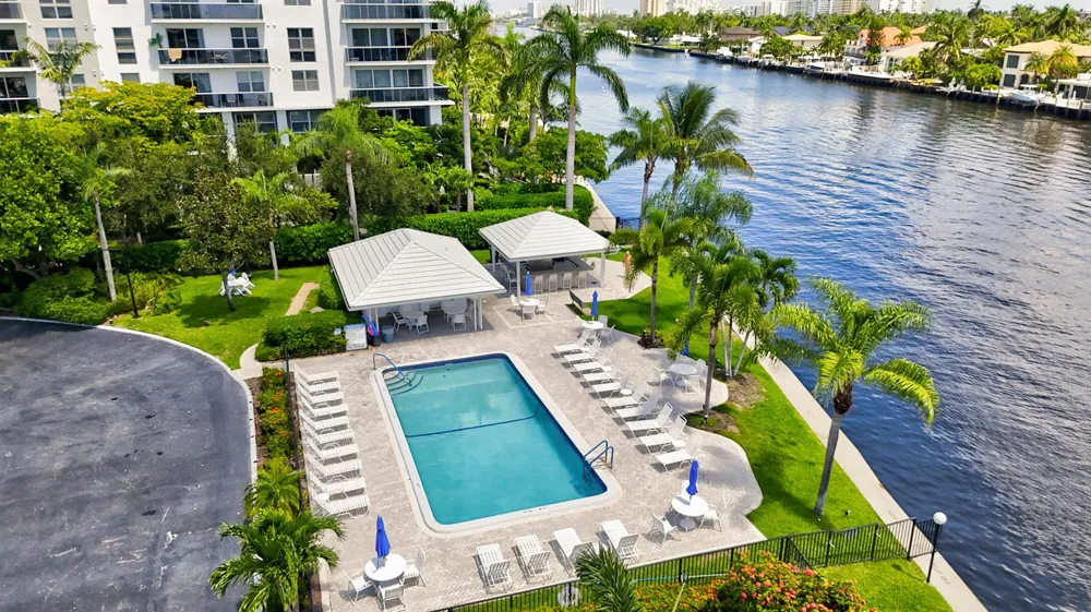 6207 BAY CLUB DRIVE #1 Fort Lauderdale, FL 33308