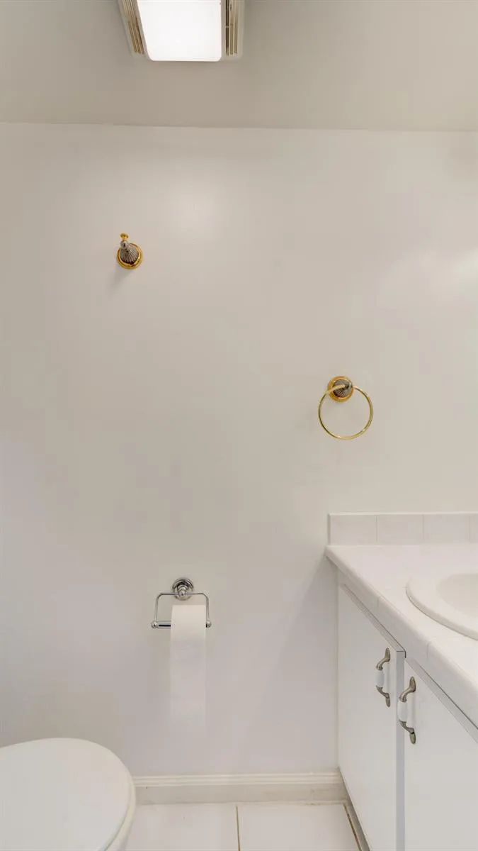 6207 BAY CLUB DRIVE #1 Fort Lauderdale, FL 33308