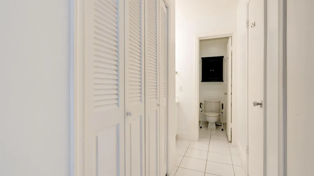 6207 BAY CLUB DRIVE #1 Fort Lauderdale, FL 33308