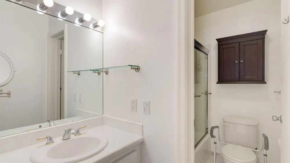 6207 BAY CLUB DRIVE #1 Fort Lauderdale, FL 33308