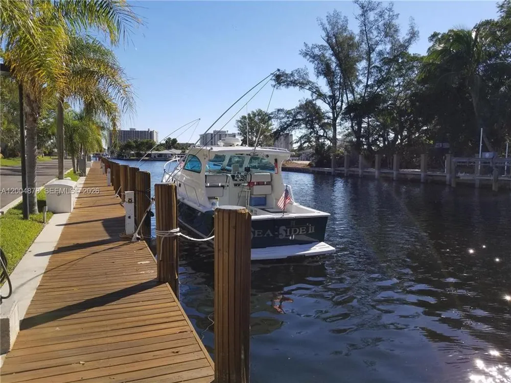 6207 BAY CLUB DRIVE #1 Fort Lauderdale, FL 33308