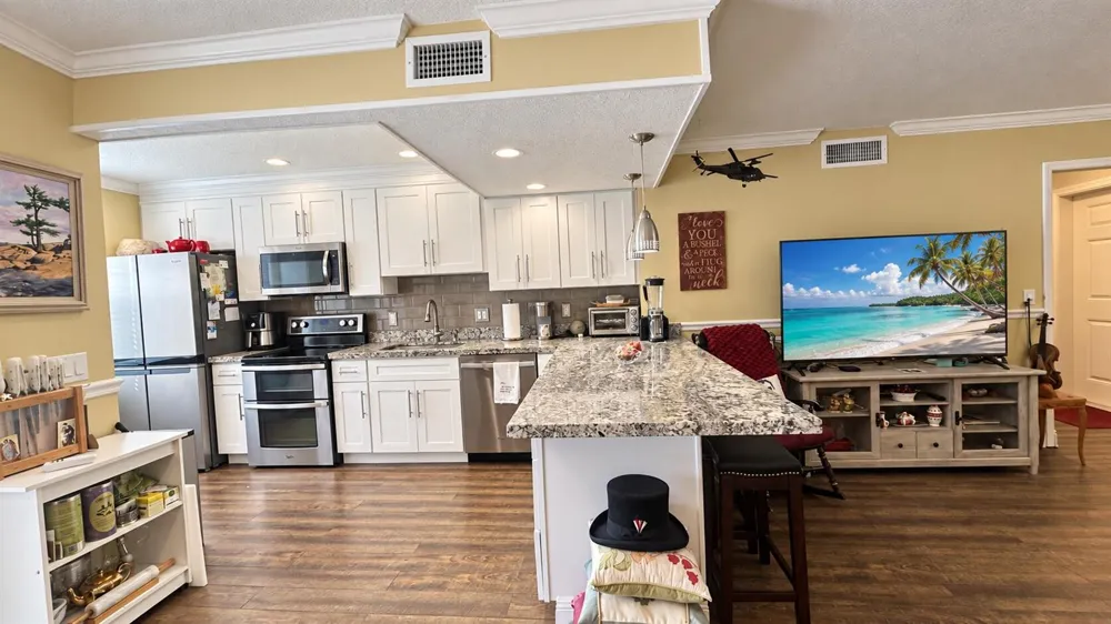 14 COLONIAL CLUB DRIVE #103 Boynton Beach, FL 33435