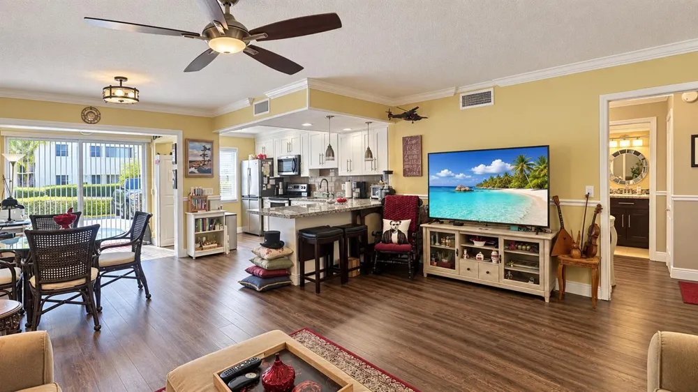 14 COLONIAL CLUB DRIVE #103 Boynton Beach, FL 33435