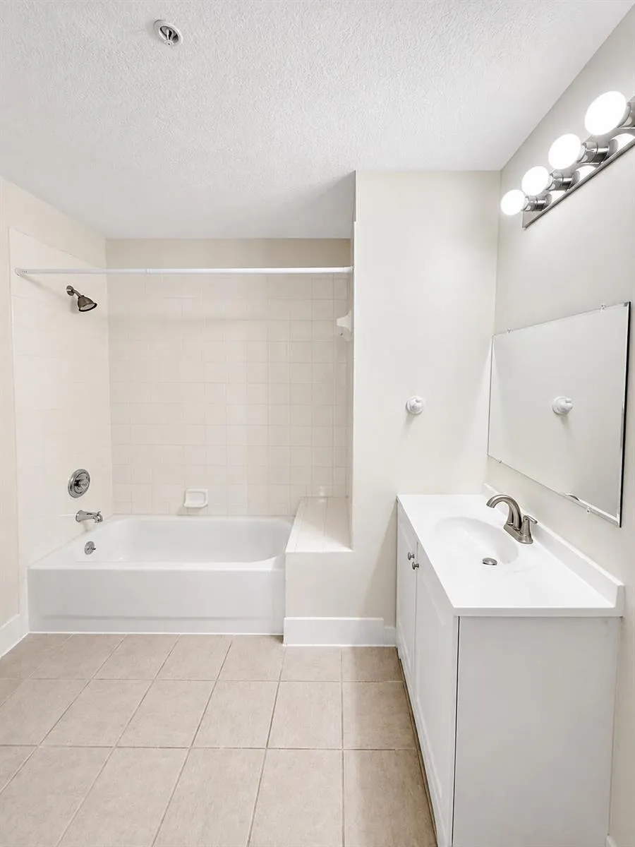 1203 Town Center Drive #206 Jupiter, FL 33458