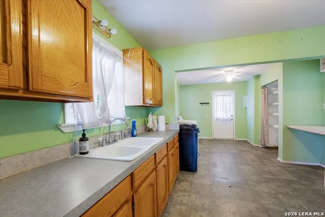 119 Rollins Ave San Antonio, TX 78228