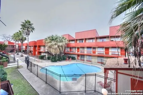 3243 Nacogdoches Rd #1502