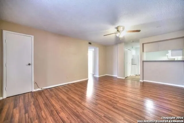 3243 Nacogdoches Rd #1502 San Antonio, TX 78217