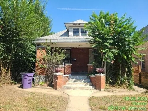2747 W 38th Avenue