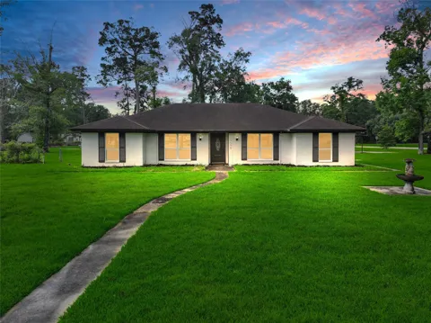 13595 Leaning Oaks Drive