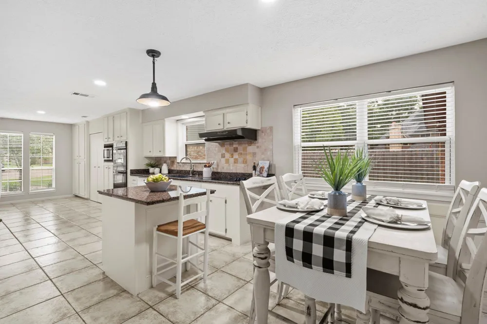 8206 Colonial Oaks Lane Spring, TX 77379