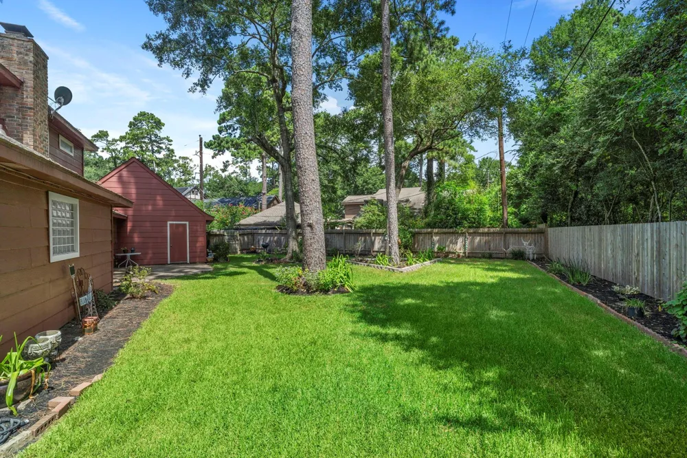 8206 Colonial Oaks Lane Spring, TX 77379