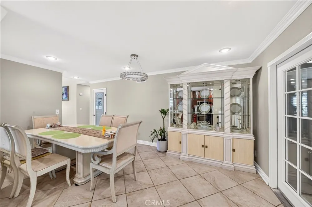800 Arroyo Fullerton, CA 92833