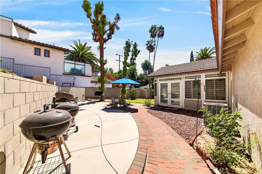 800 Arroyo Fullerton, CA 92833