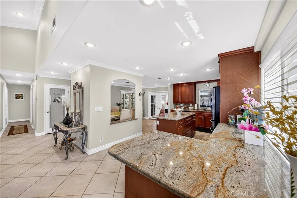 800 Arroyo Fullerton, CA 92833