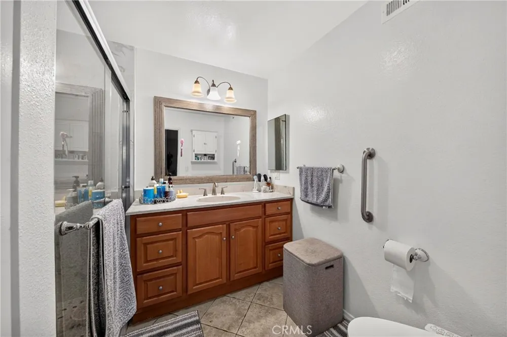 800 Arroyo Fullerton, CA 92833