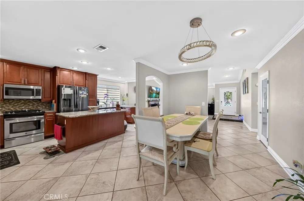 800 Arroyo Fullerton, CA 92833