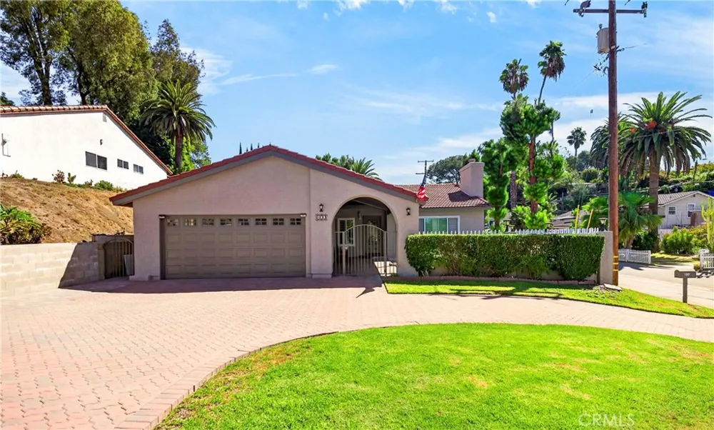 800 Arroyo Fullerton, CA 92833