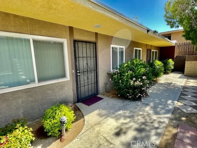 68460 Kings Road #1 Cathedral City, CA 92234