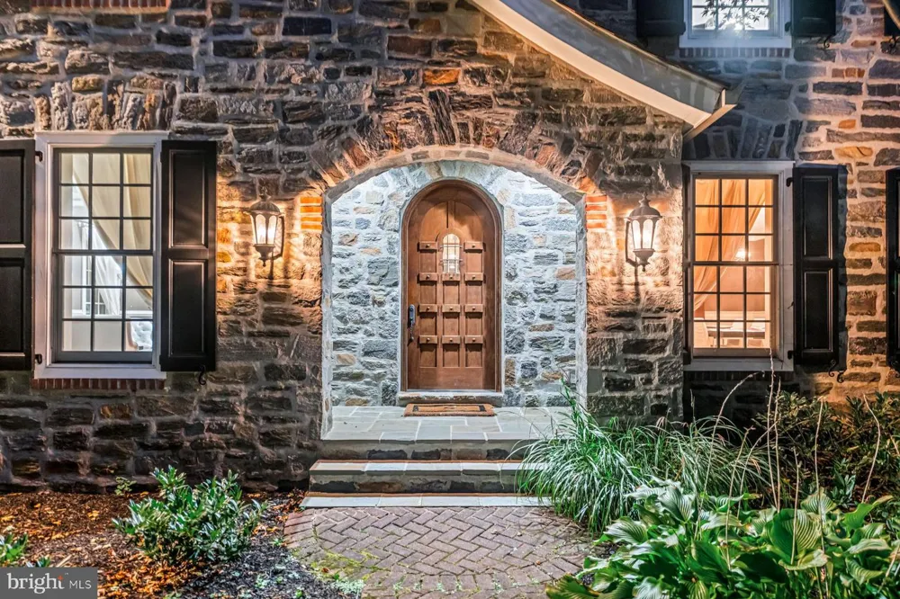 1132 YOUNGS FORD ROAD Gladwyne, PA 19035