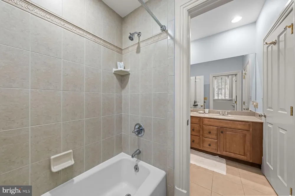1132 YOUNGS FORD ROAD Gladwyne, PA 19035