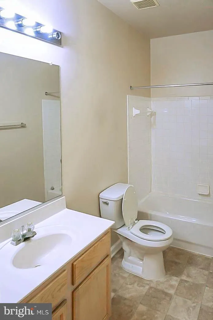 7420 HINDON CIRCLE #102 Windsor Mill, MD 21244