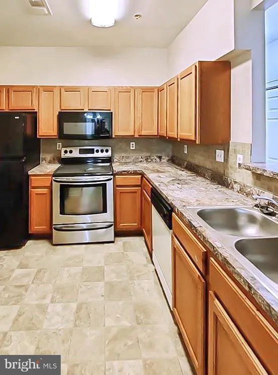 7420 HINDON CIRCLE #102 Windsor Mill, MD 21244