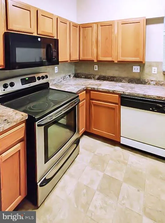 7420 HINDON CIRCLE #102 Windsor Mill, MD 21244