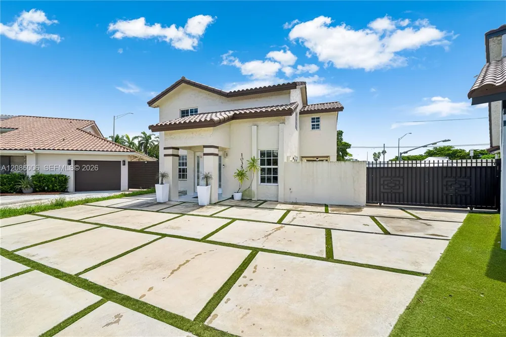 10350 SW 136th Ct Miami, FL 33186