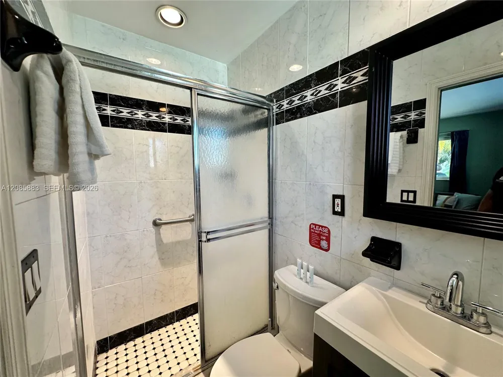 2431 Washington St #2 Hollywood, FL 33020