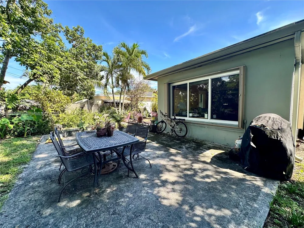 2431 Washington St #2 Hollywood, FL 33020