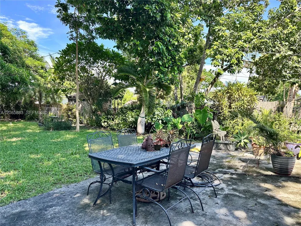2431 Washington St #2 Hollywood, FL 33020