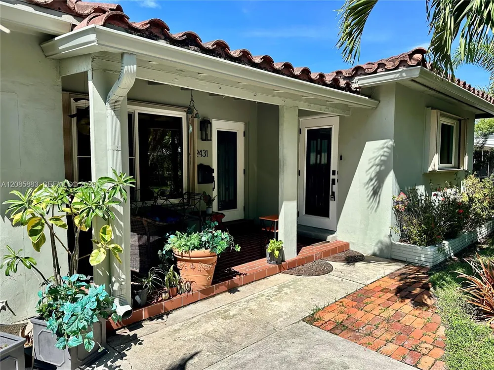 2431 Washington St #2 Hollywood, FL 33020