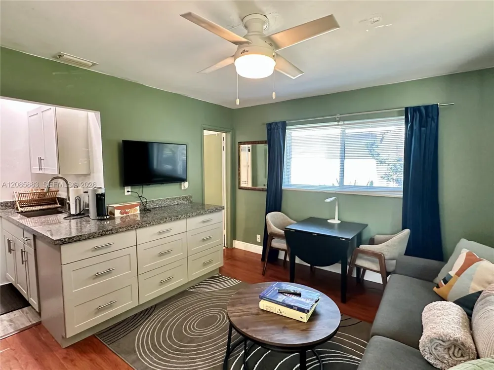 2431 Washington St #2 Hollywood, FL 33020