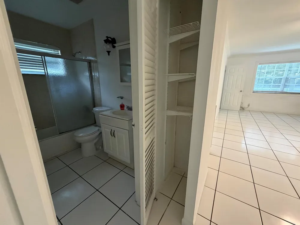 421 NE 11TH STREET #5 Fort Lauderdale, FL 33304