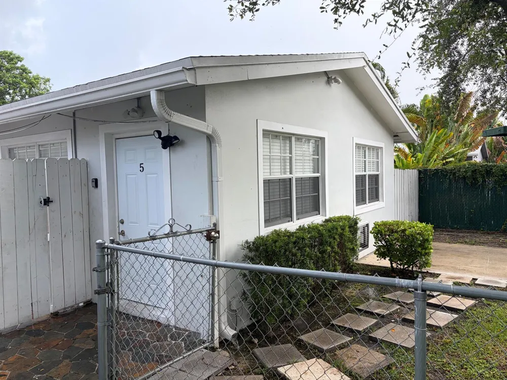 421 NE 11TH STREET #5 Fort Lauderdale, FL 33304