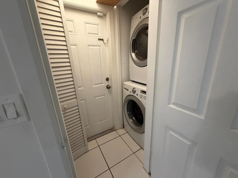 421 NE 11TH STREET #5 Fort Lauderdale, FL 33304