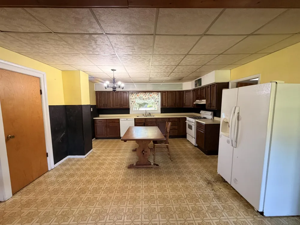 908 Napoleon Road Leoni Township, MI 49254