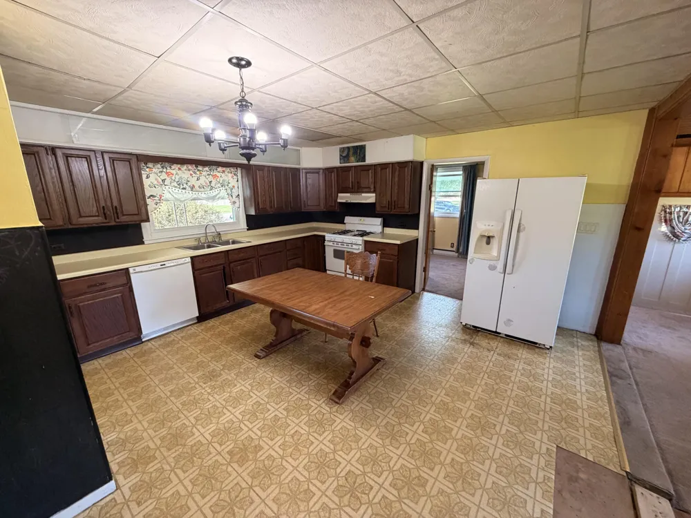 908 Napoleon Road Leoni Township, MI 49254