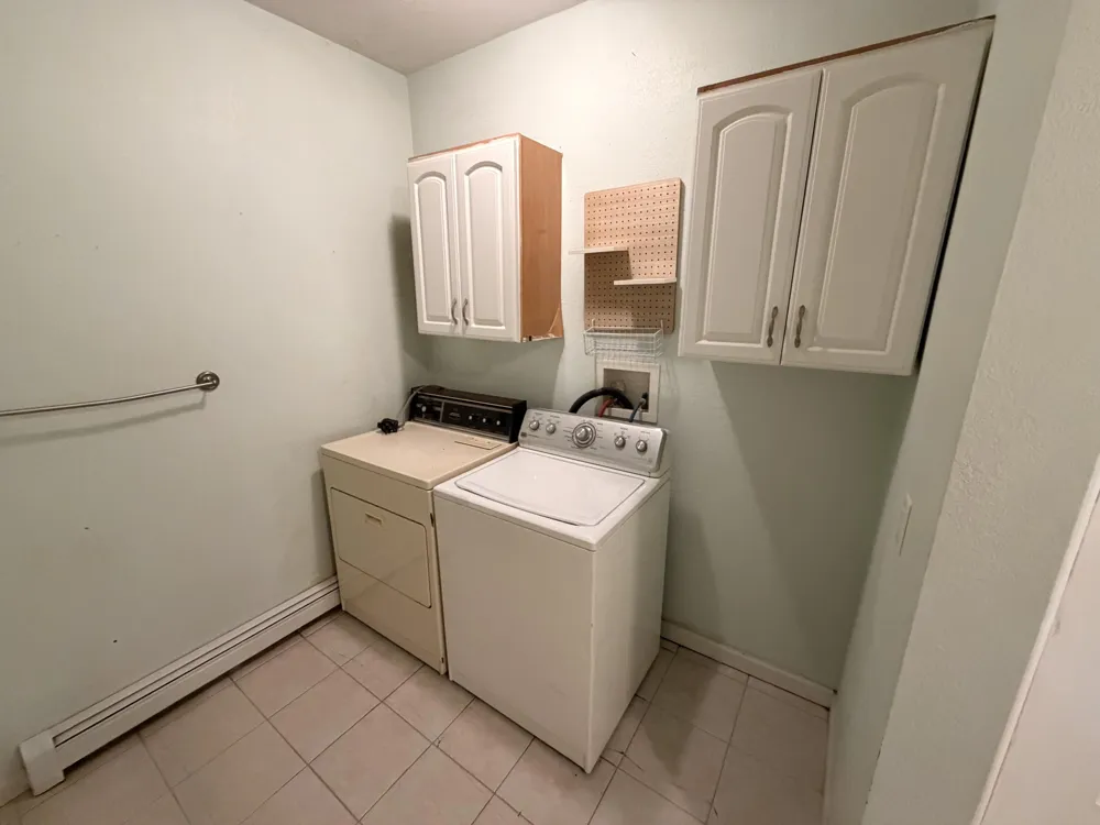 908 Napoleon Road Leoni Township, MI 49254