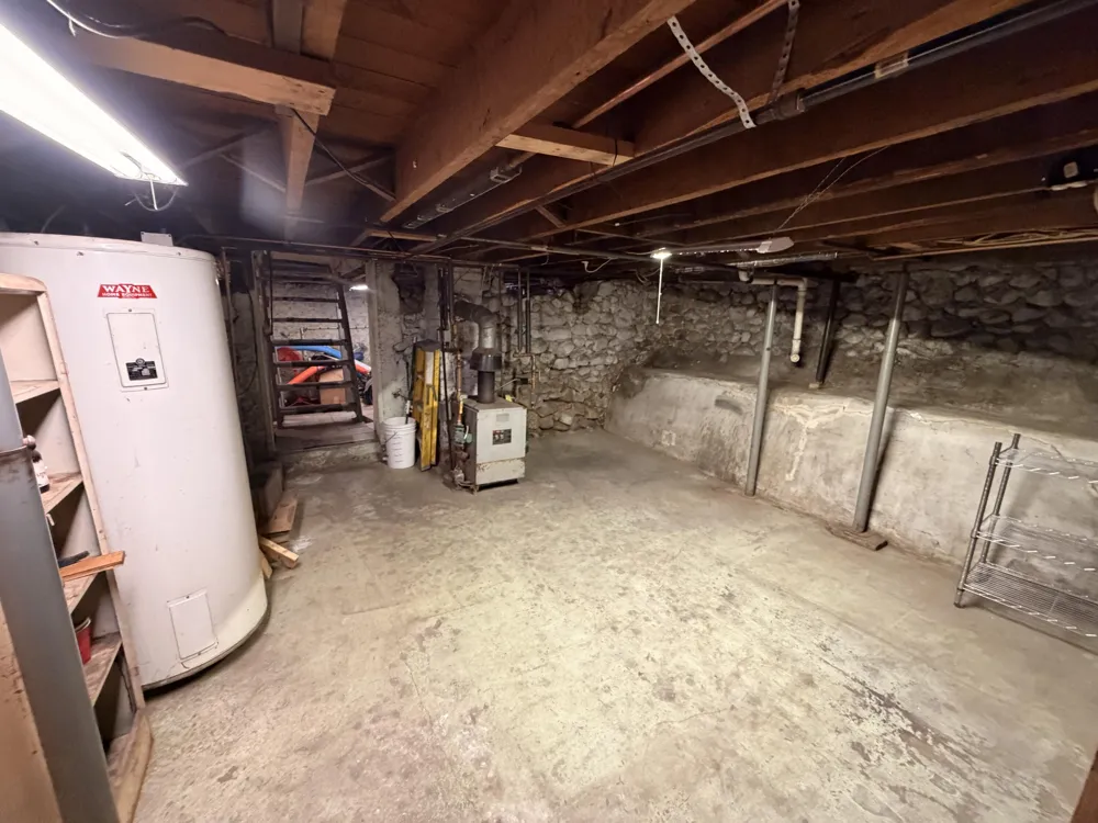 908 Napoleon Road Leoni Township, MI 49254
