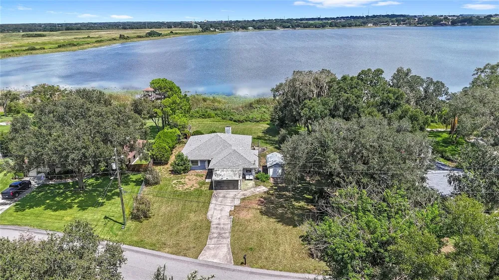 310 PARADISE ISLAND DRIVE Haines City, FL 33844